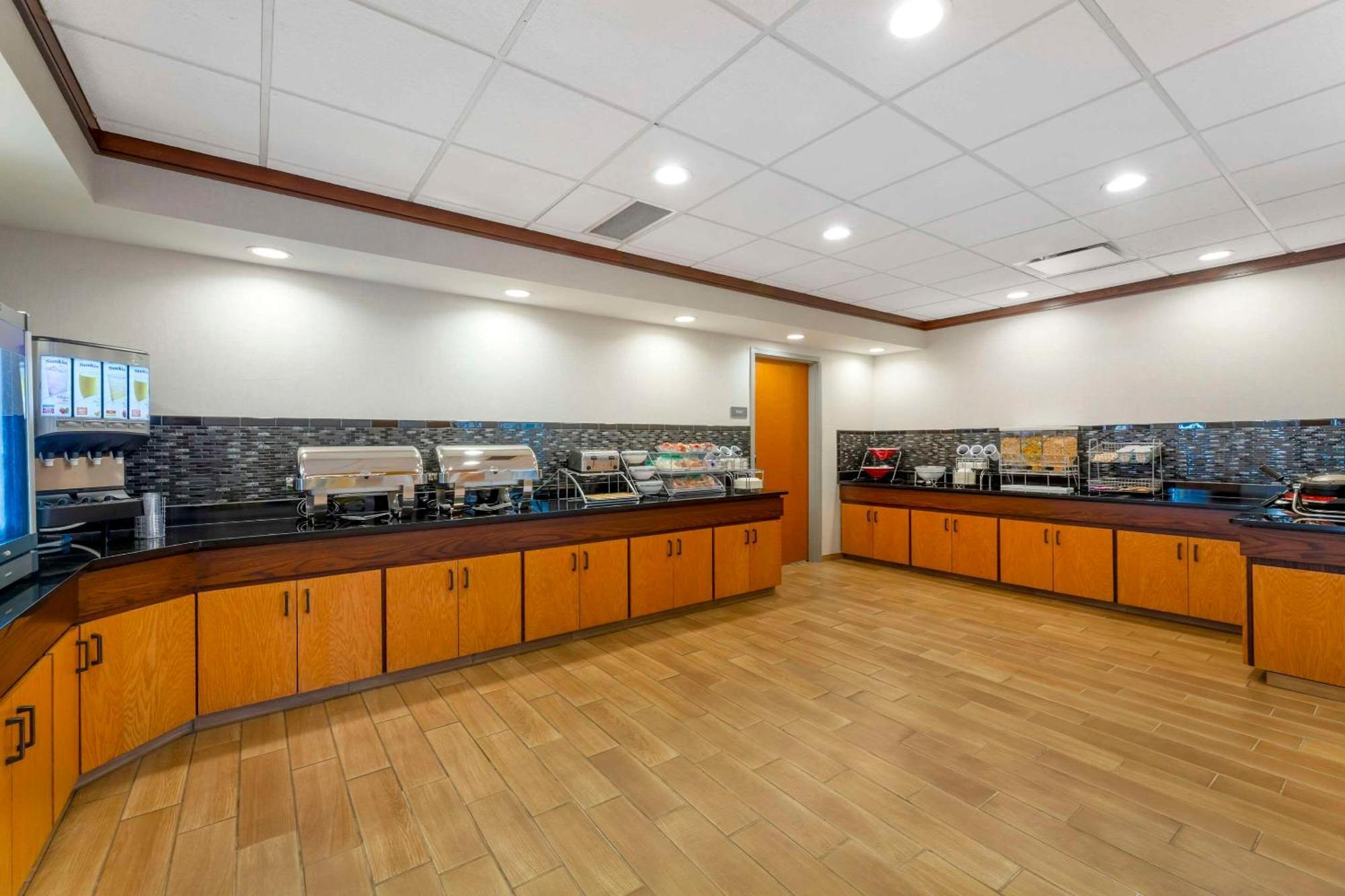 Comfort Inn & Suites Akron South Dış mekan fotoğraf