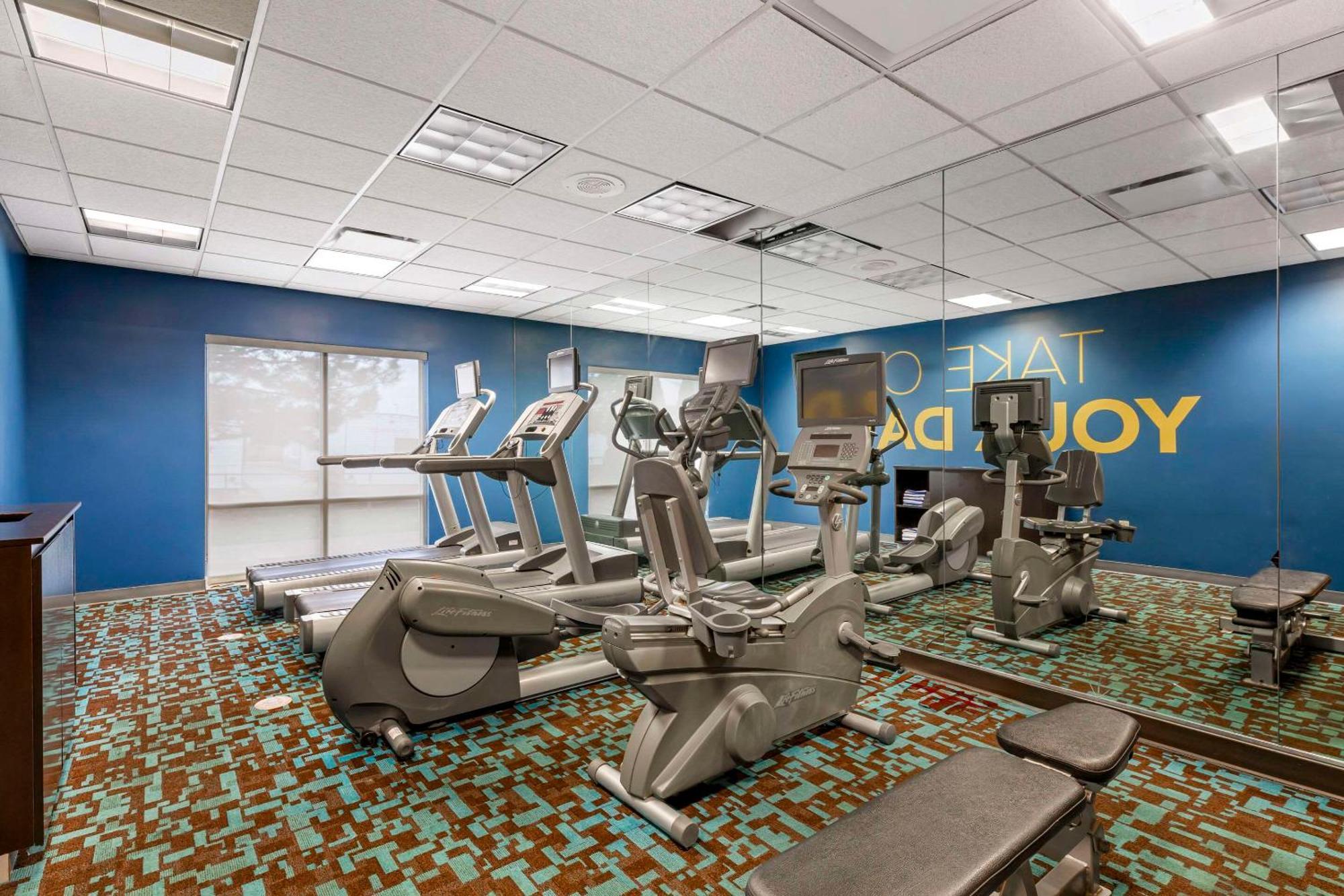 Comfort Inn & Suites Akron South Dış mekan fotoğraf