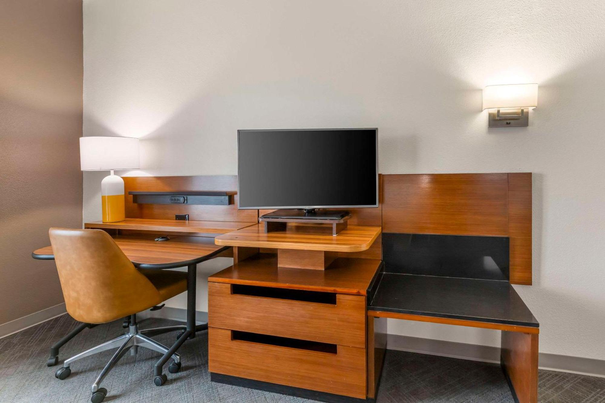 Comfort Inn & Suites Akron South Dış mekan fotoğraf