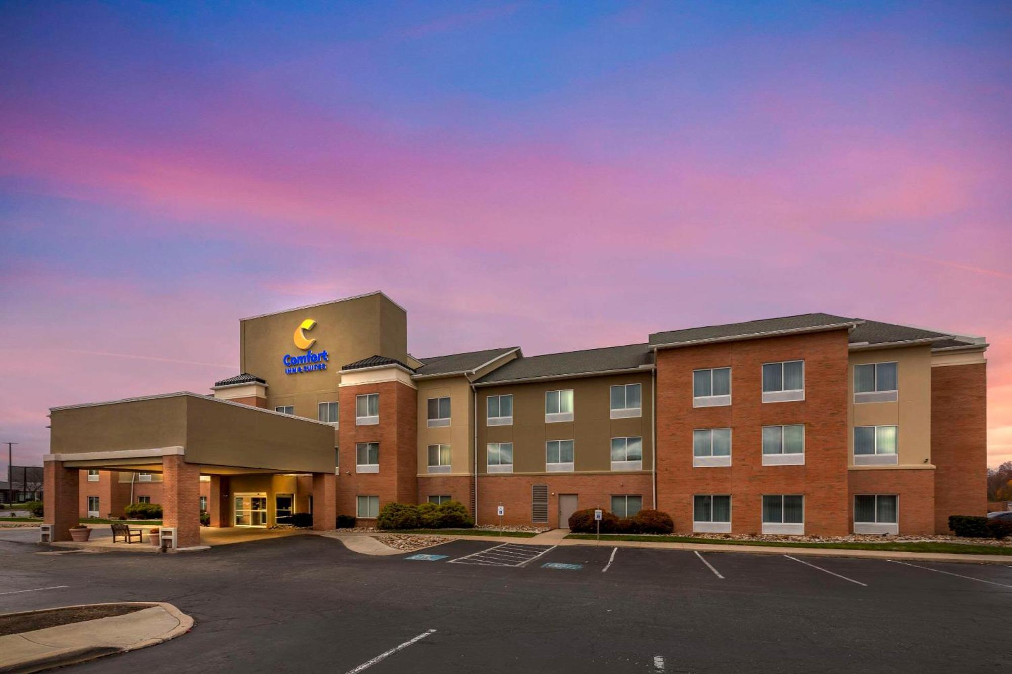Comfort Inn & Suites Akron South Dış mekan fotoğraf