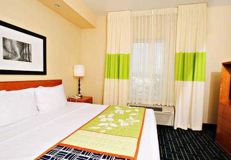 Comfort Inn & Suites Akron South Oda fotoğraf