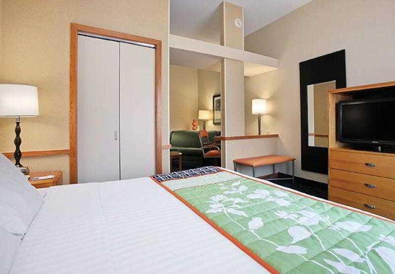 Comfort Inn & Suites Akron South Dış mekan fotoğraf