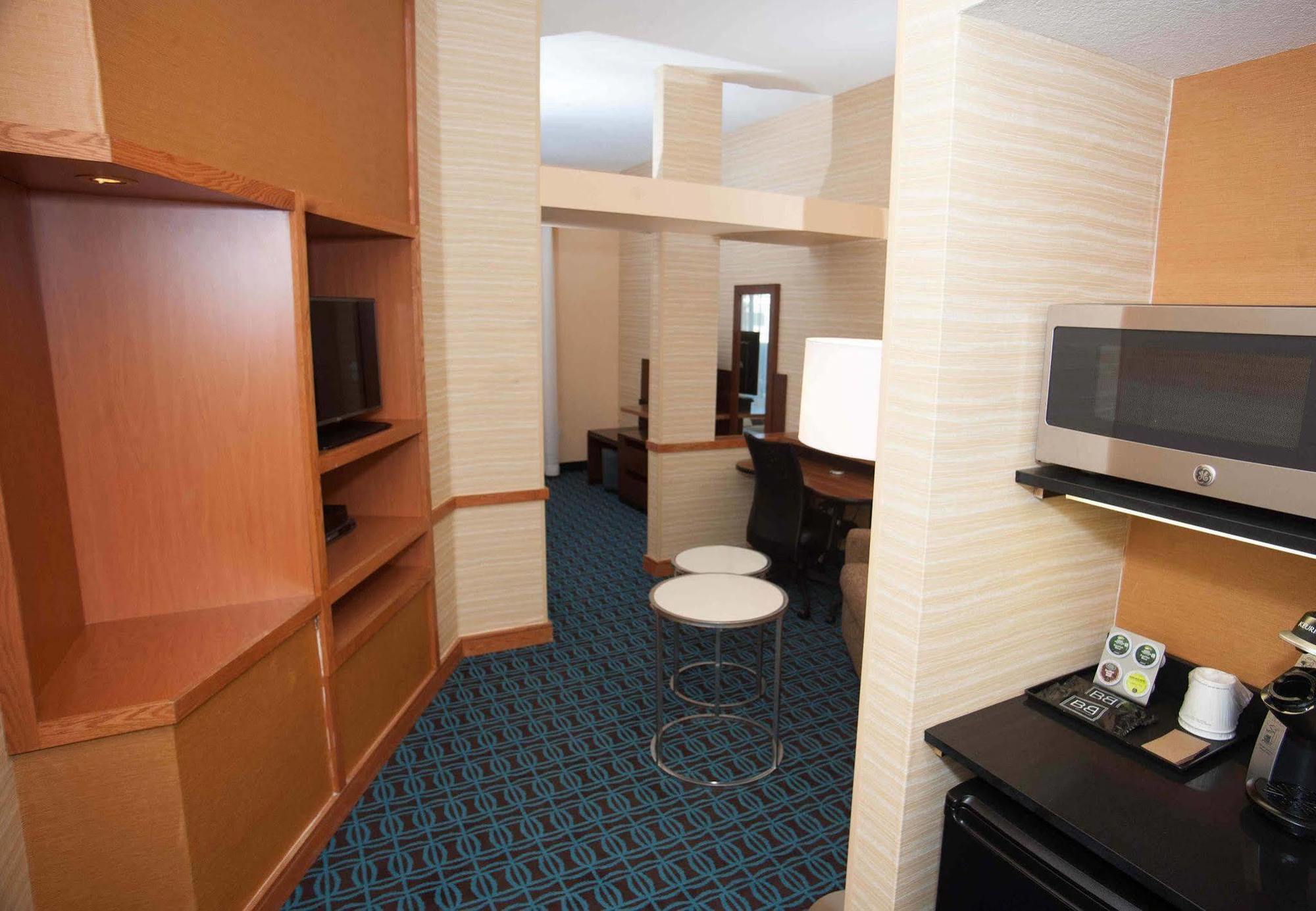 Comfort Inn & Suites Akron South Dış mekan fotoğraf